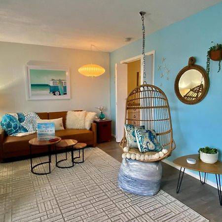 Condo By The Sea Линкън Сити Екстериор снимка