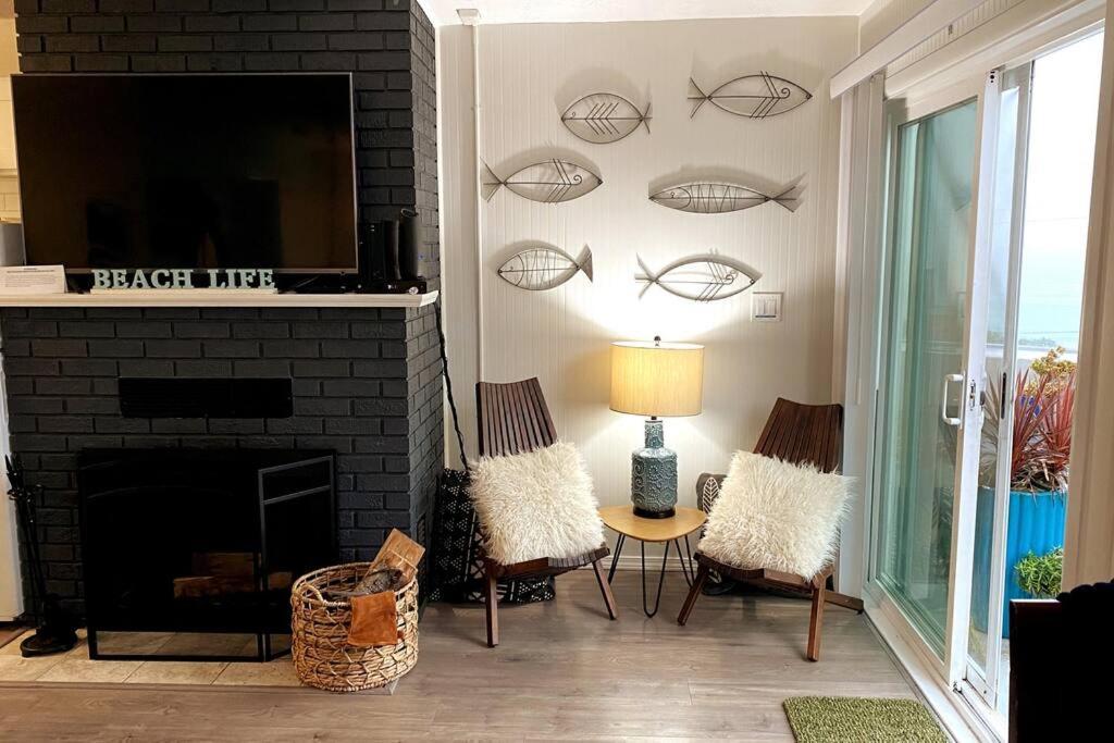 Condo By The Sea Линкън Сити Екстериор снимка
