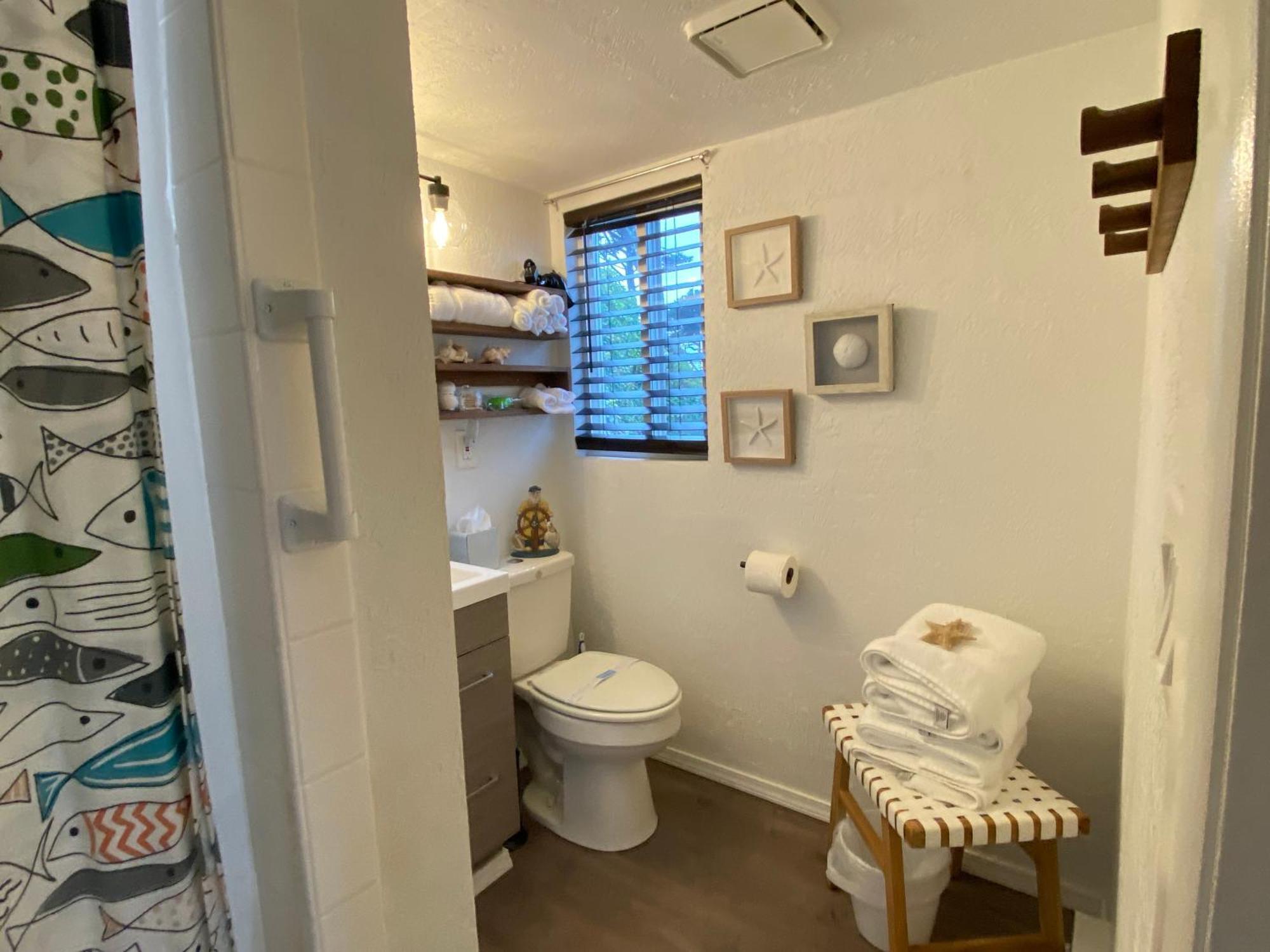 Condo By The Sea Линкън Сити Екстериор снимка